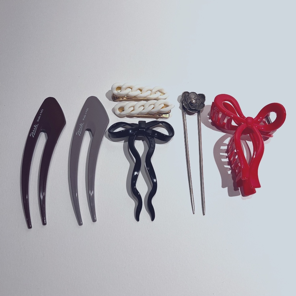 Hair Pins assorted  - H&M  // JÄNEKE // CHUNKS // Kristin Ess